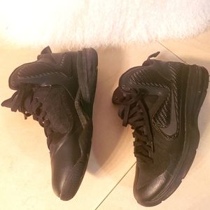 NIKE LeBron Triple black
